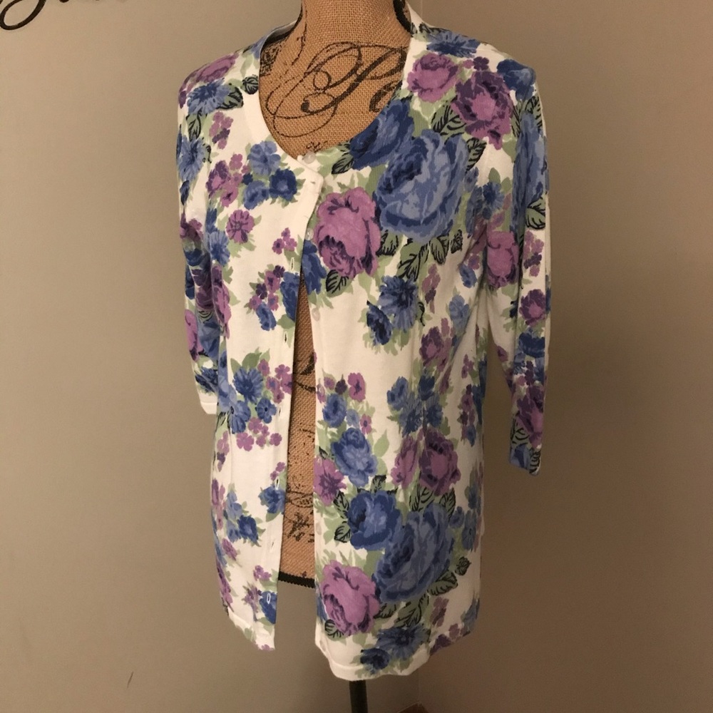 Flower print cardigan size large Laura Scott